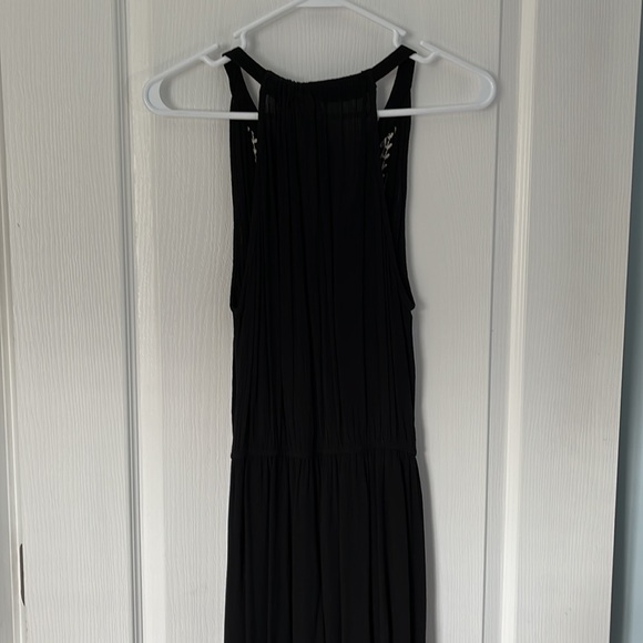 Black dress - Picture 4 of 6